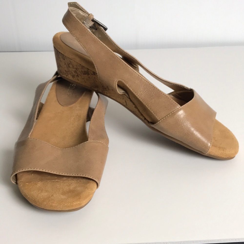 Bone cork sling back